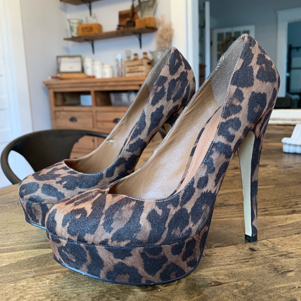 Aldo Leopard Print Pumps